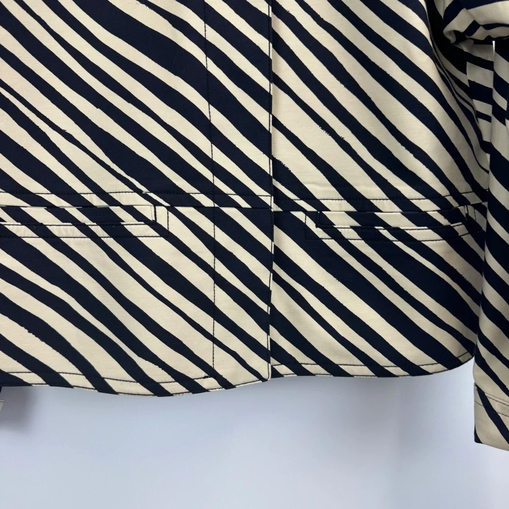 Ann Taylor Womens XS Navy Cream Diagonal Stripe Cropped Jacket Snap Front Pocket